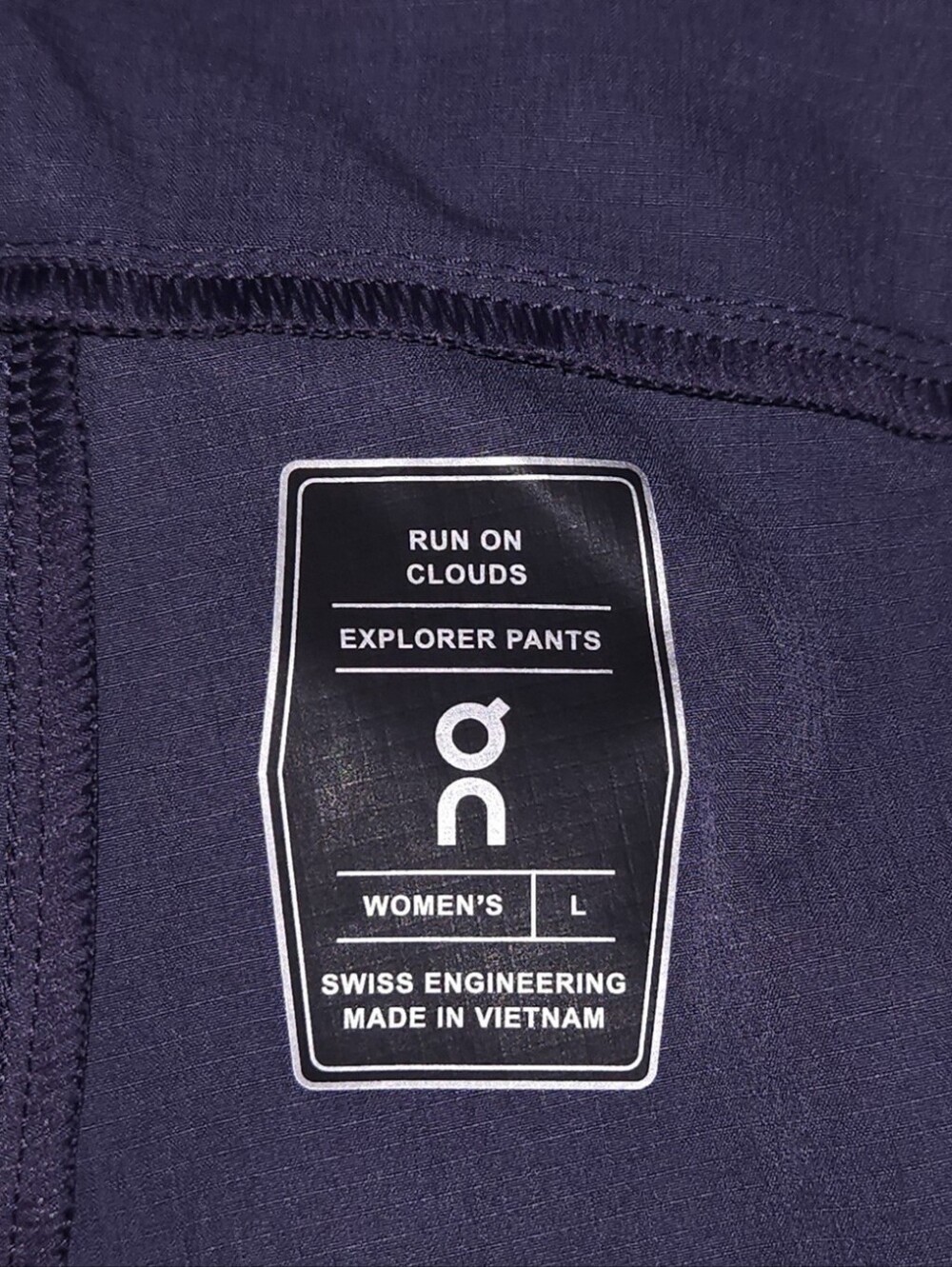 ON RUNNING Explorer Pants LARGE - Picture 7 of 10